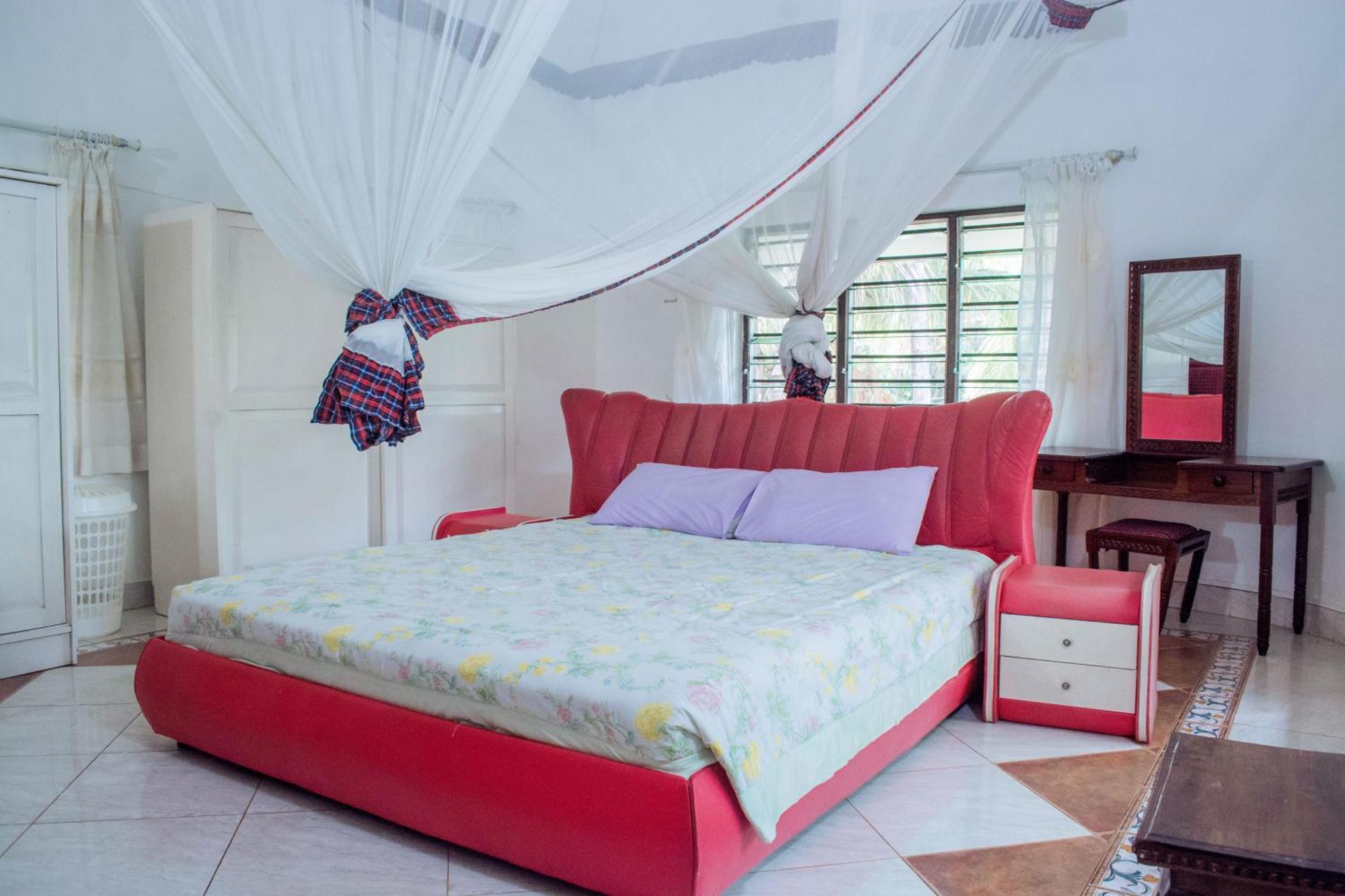 Kijani Cottages In Diani Диани-Бич Экстерьер фото
