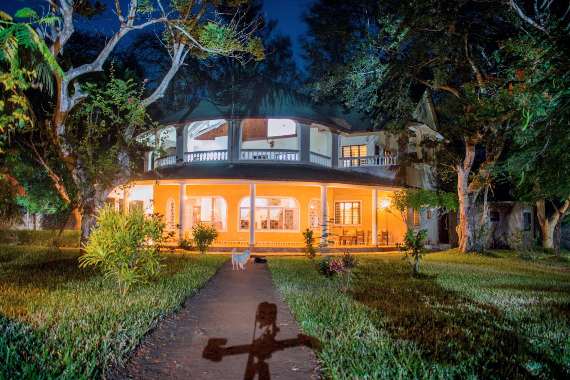 Kijani Cottages In Diani Диани-Бич Экстерьер фото