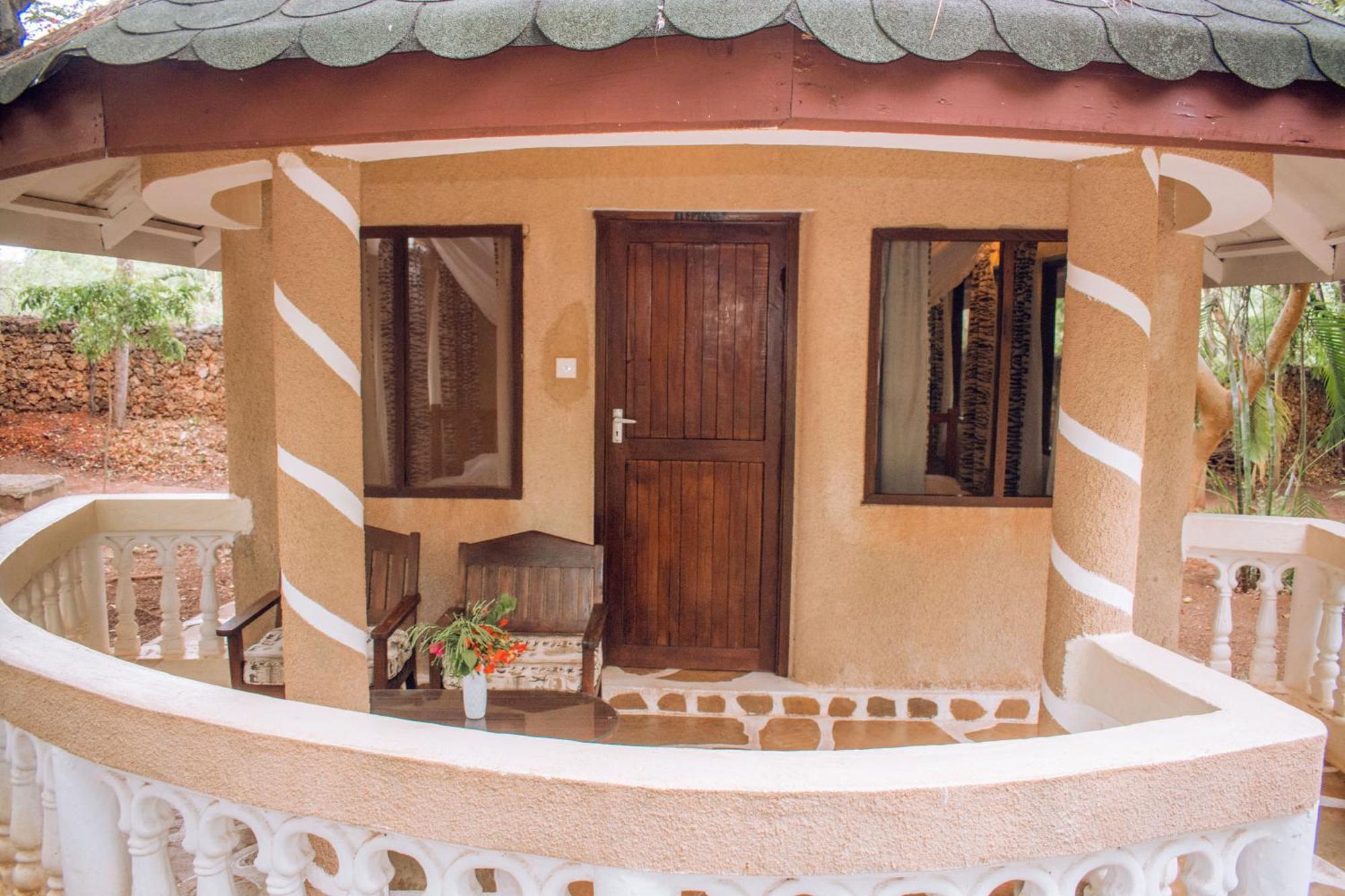 Kijani Cottages In Diani Диани-Бич Экстерьер фото